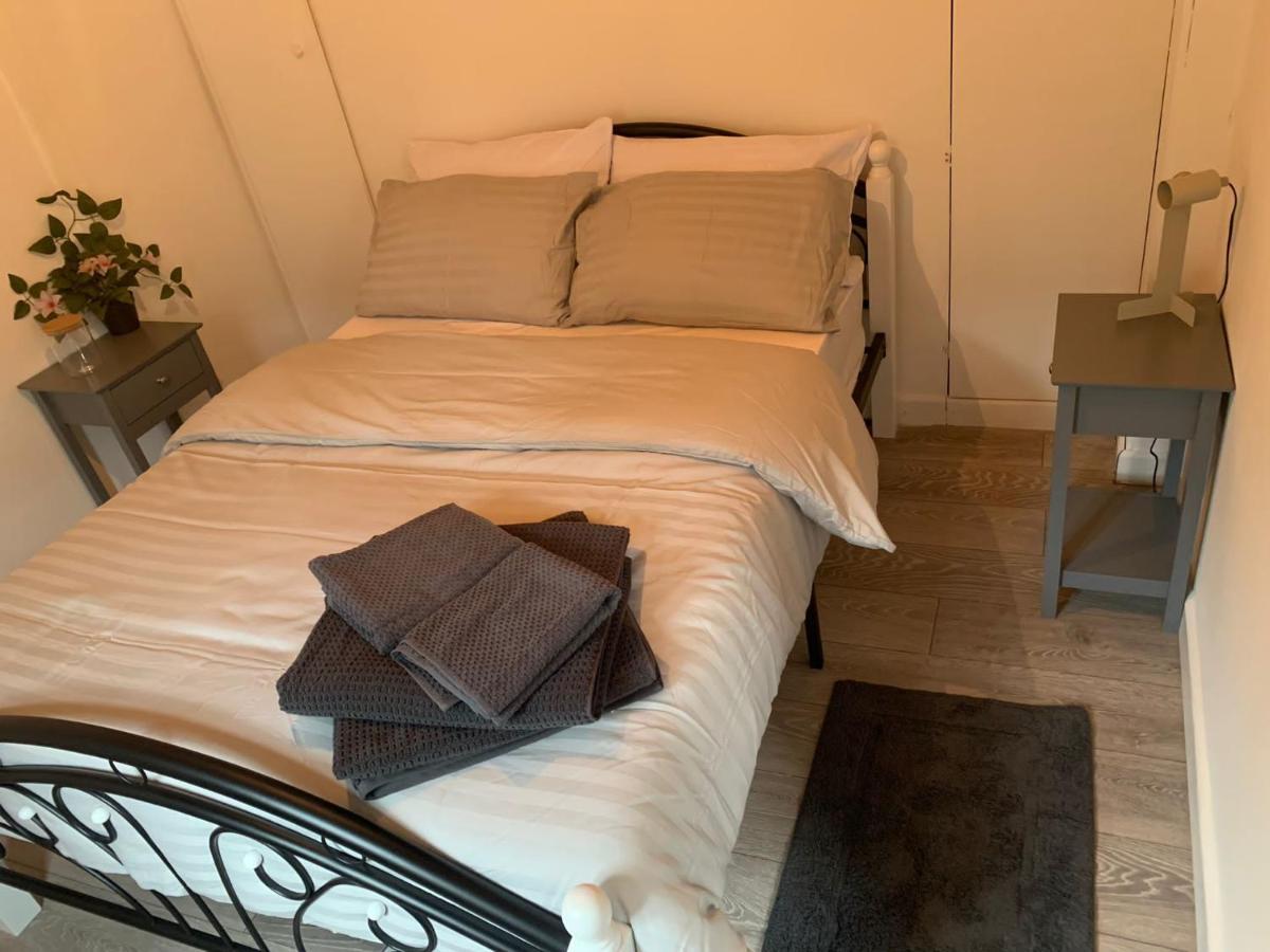 Bed and Breakfast Alpha House Лондон Экстерьер фото
